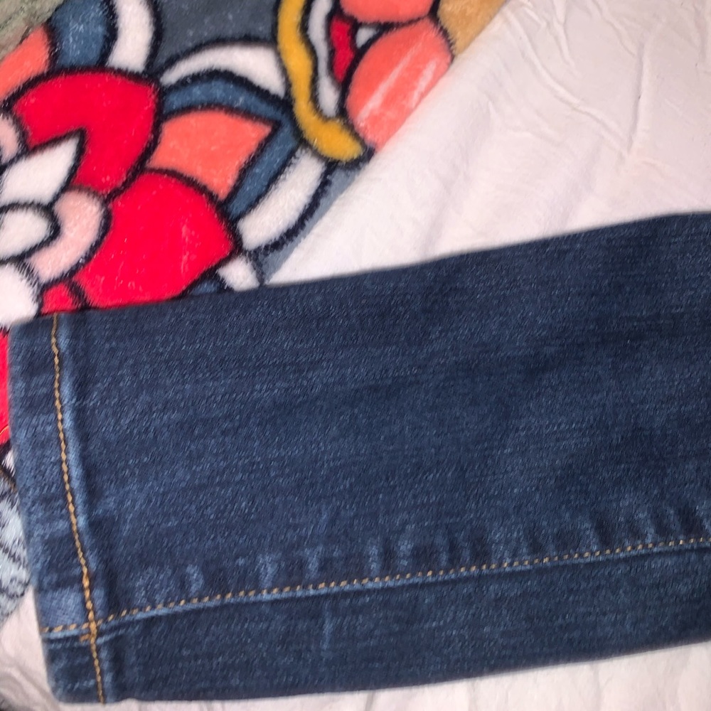 Jeans - Picture 2 of 3